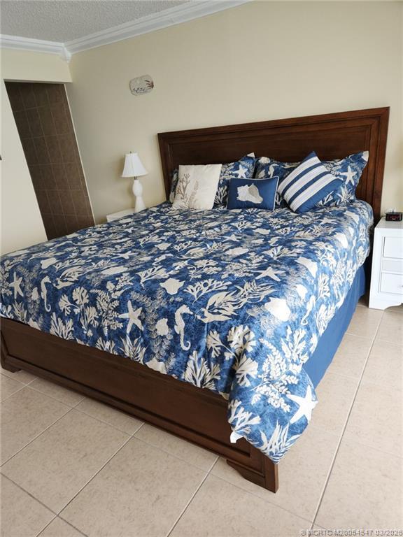 Building Photo - 10680 S Ocean Dr