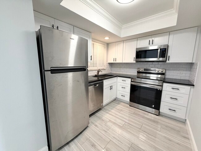 Building Photo - 312 Northlake Dr