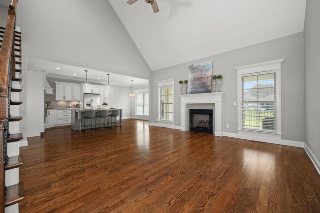 Building Photo - Luxury Home For Rent