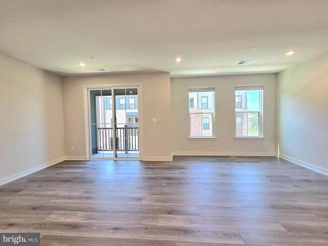Building Photo - 4540 Dandelion Lp