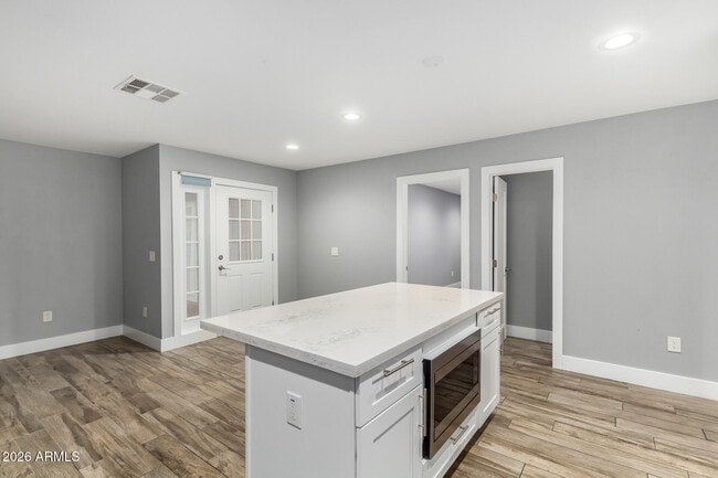 Building Photo - 3520 S Poplar St