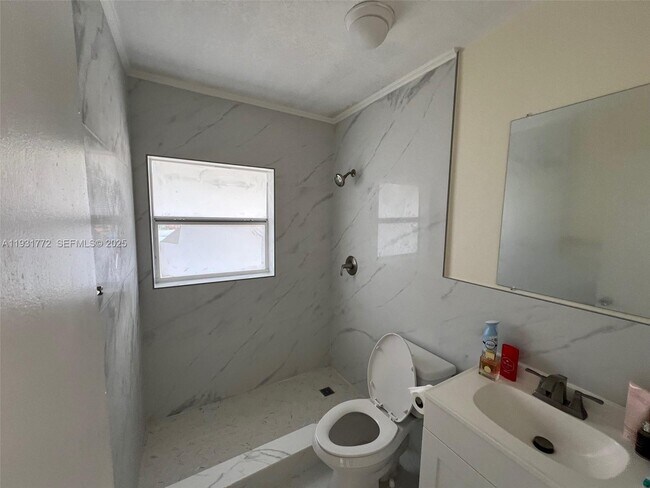 Building Photo - 20431 NW 46th Ave