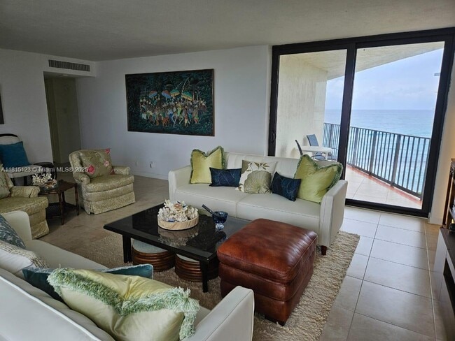 Primary Photo - 5420 N Ocean Dr