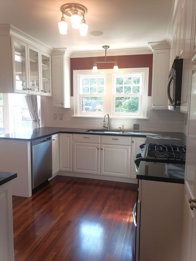 Building Photo - Charming Irvington Home with 3 Levels of L...