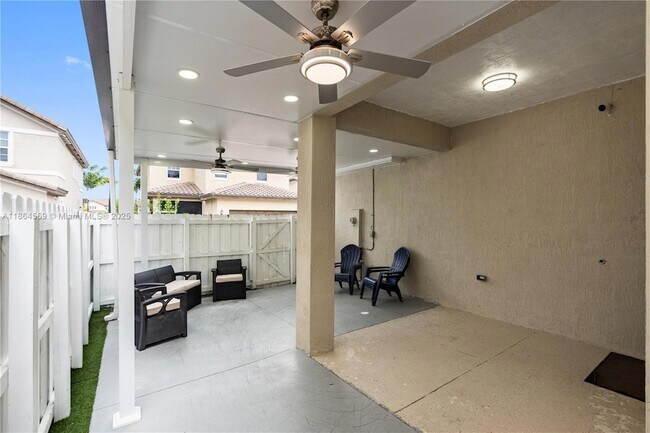 Building Photo - 24442 SW 117 Path