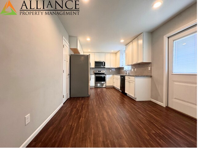 Building Photo - Beautiful Home in Rock Creek School District!