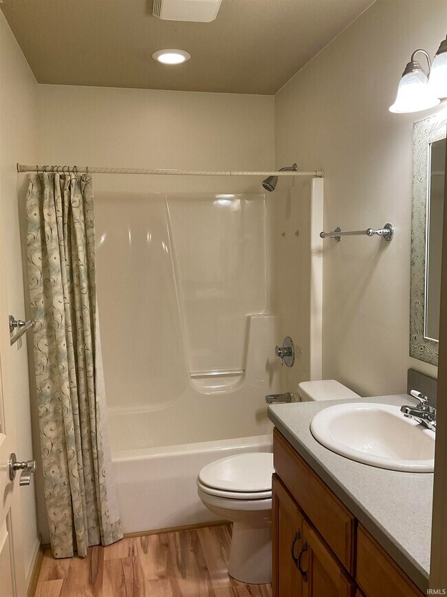 Building Photo - 4418 Manistee Dr