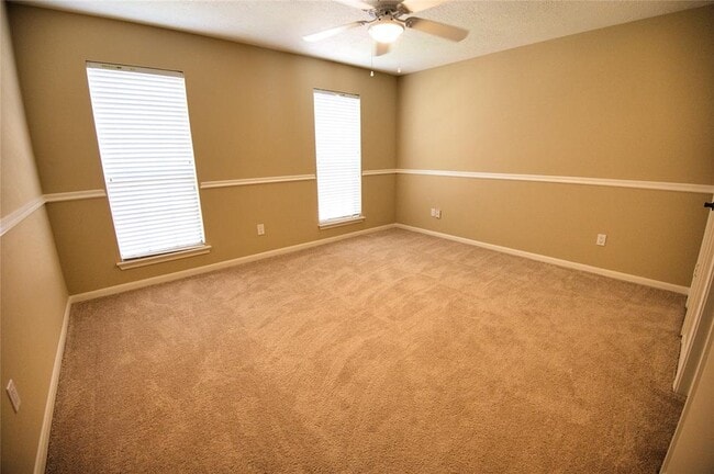 Building Photo - 15834 S Barkers Landing Rd
