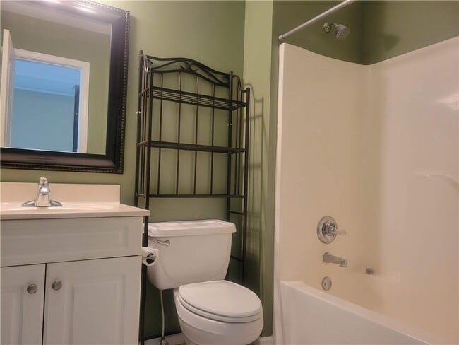 Building Photo - 5555 Holly Springs Dr