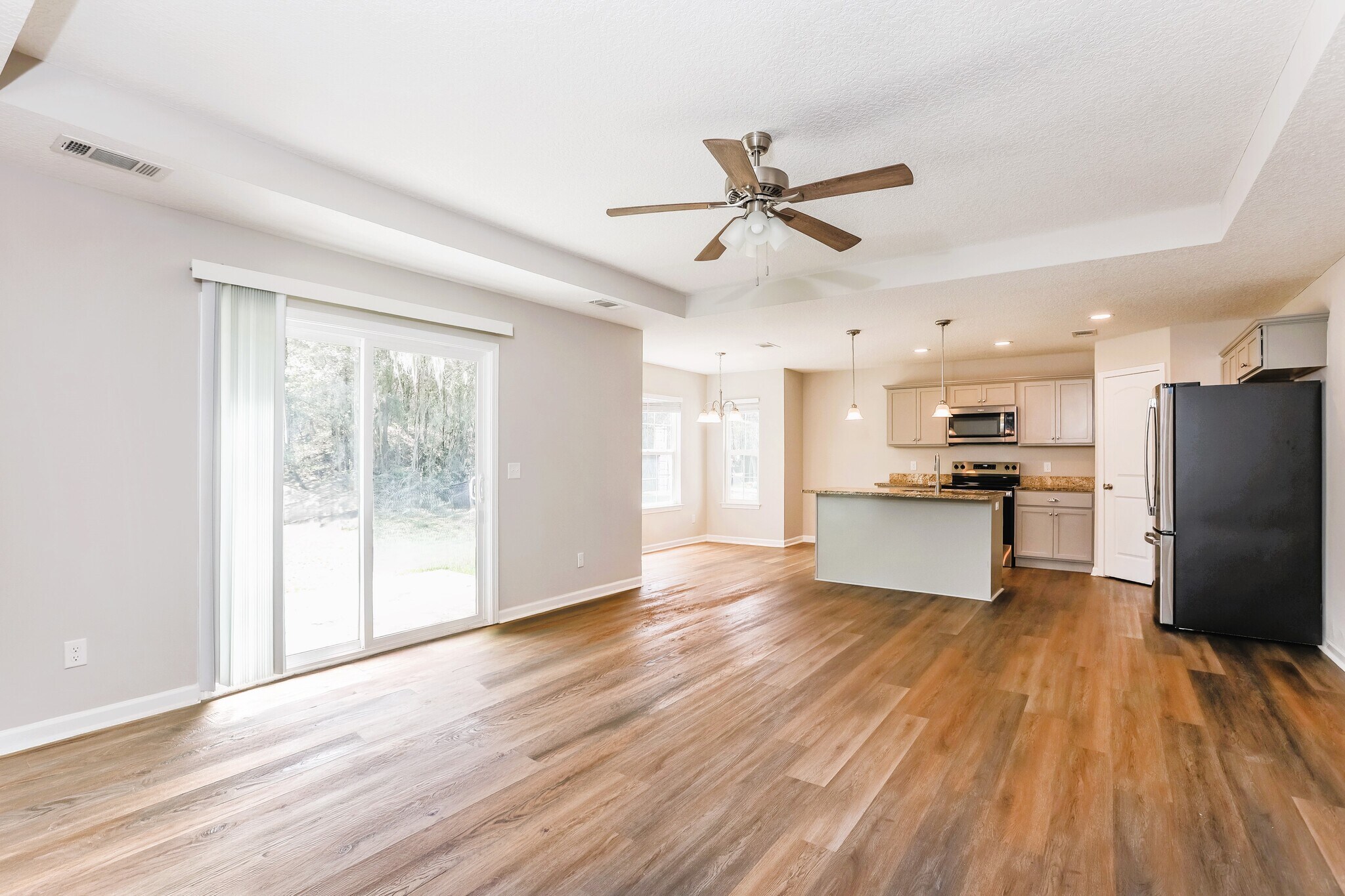 Building Photo - 160 Callie Cir