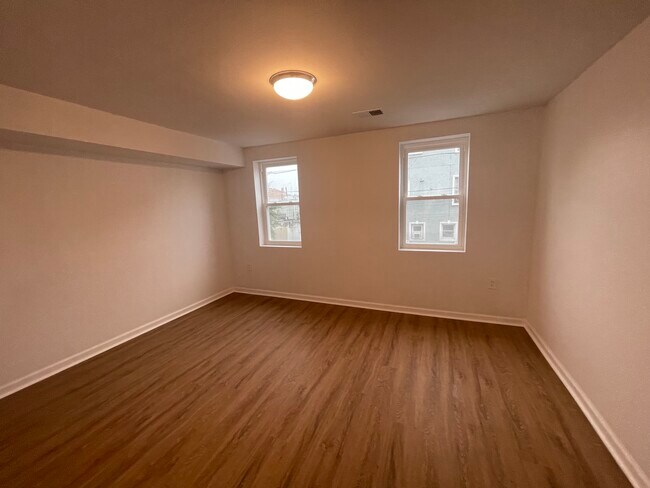 Building Photo - 604 Federal St