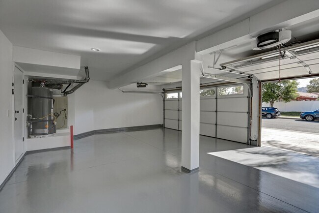 Building Photo - Beautiful 4-Bed, 2.5-Bath Home in Moreno Valley Ranch