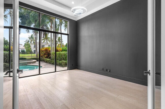 Building Photo - 17662 Circle Pond Ct