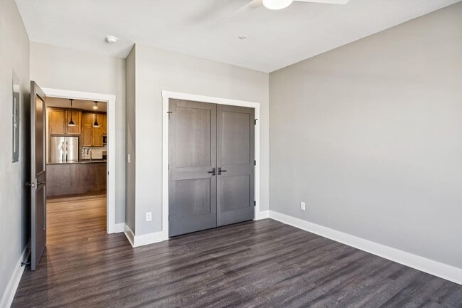 Building Photo - 120 N Main St