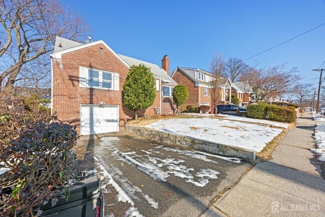 Building Photo - 298 Newark Ave