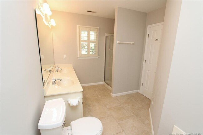 Building Photo - 100 Fawn Ct
