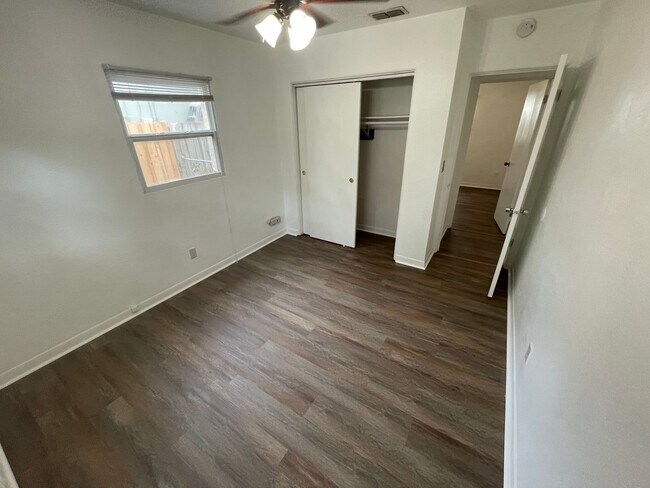 Building Photo - Charming 3-Bedroom Home with 1 Bath and 1-...