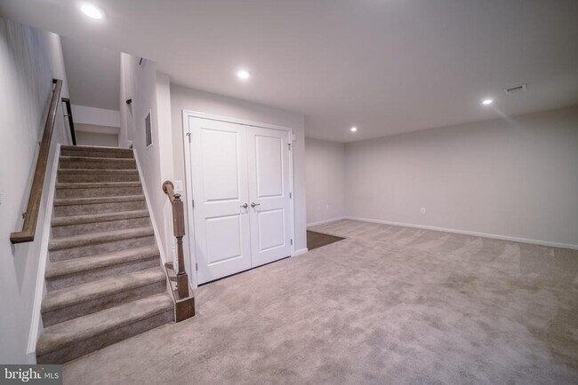 Building Photo - 9816 Cedarmass Cir