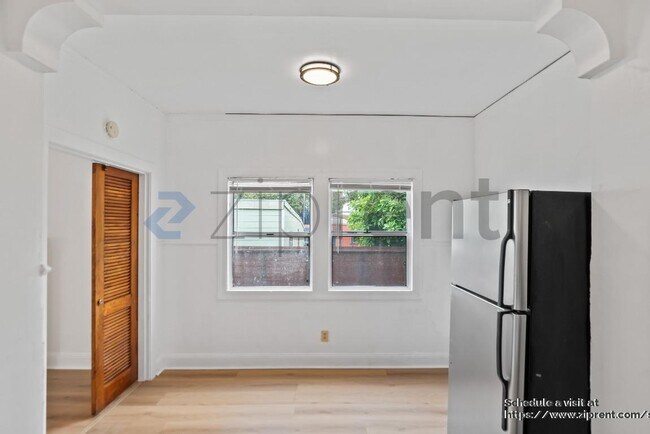 Building Photo - 2238 Seventh St