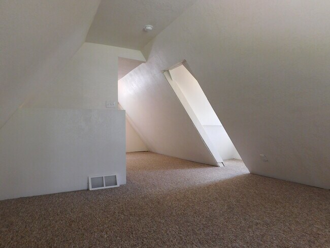 Bedroom 4 - 429 Stanwood St