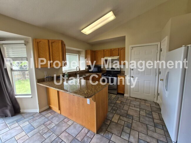 Building Photo - Great Lehi Home