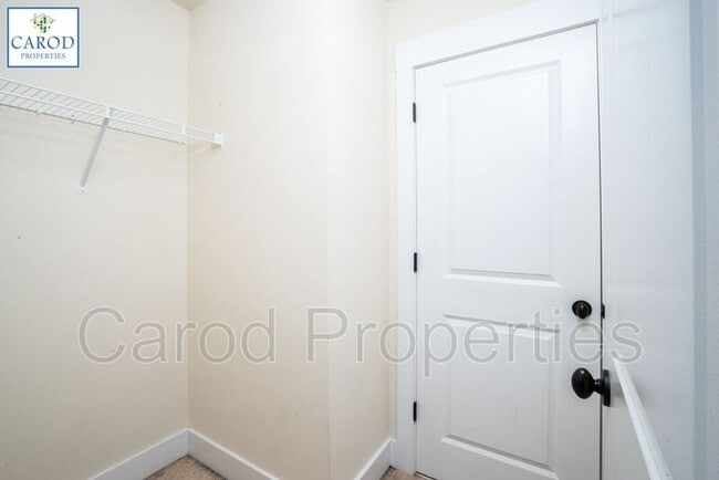 Building Photo - 3840 Willow Green Pl