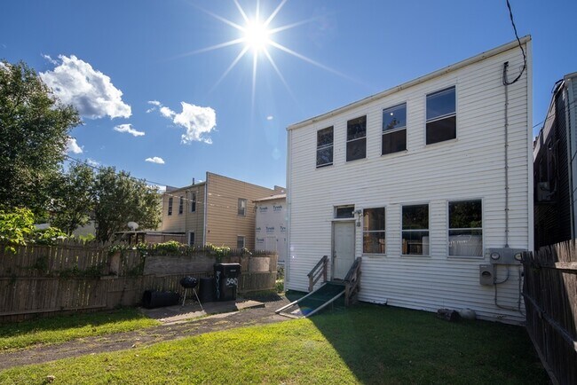 Building Photo - 500 2nd St