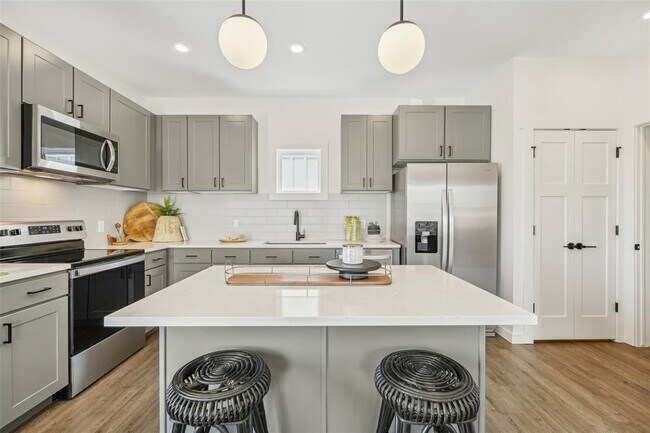 Building Photo - 6300 W Memorial Rd