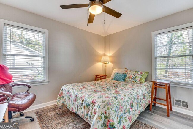 Building Photo - 6385 Lobelia Rd SW