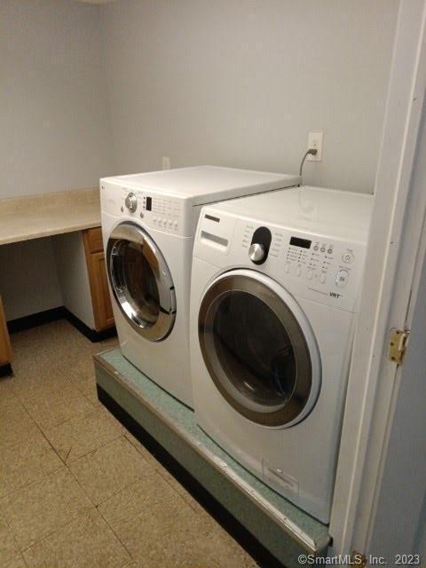 Building Photo - 224 Hartford Turnpike