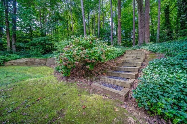 Building Photo - 4734 N Springs Rd NW