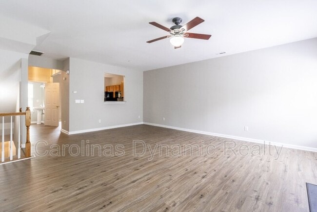 Building Photo - 9618 Blossom Hill Dr