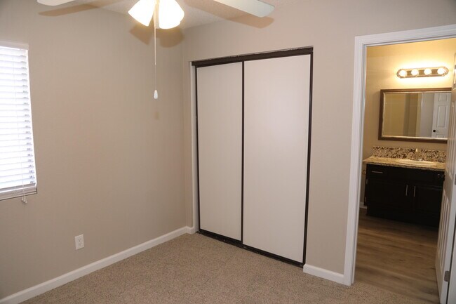 Building Photo - 3540 Stillmeadow Ln