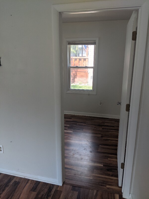 Building Photo - 1077 Davey Ave