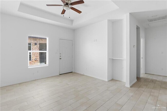 Building Photo - 12 Valeria St