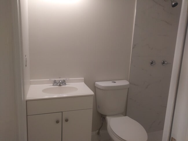 Building Photo - 11842 SW 37 Ter