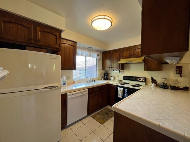 Building Photo - 2570 Spyglass Dr