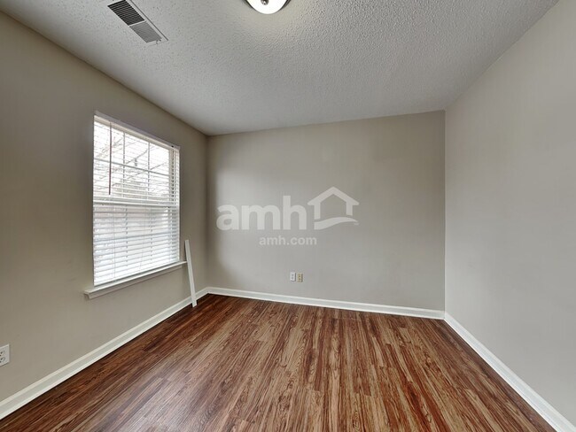 Building Photo - 1 Planters Grove Dr