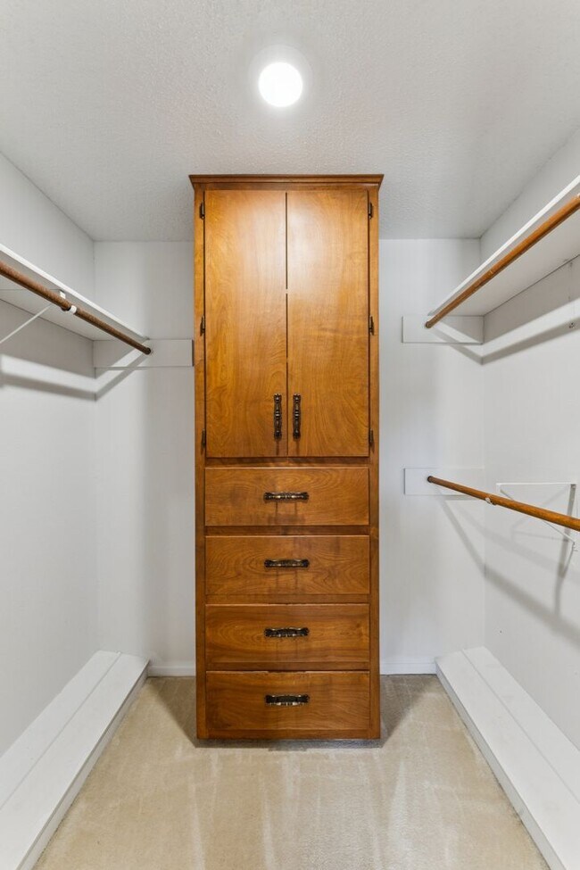 Building Photo - 3/2 Remodeled Home in Lampasas