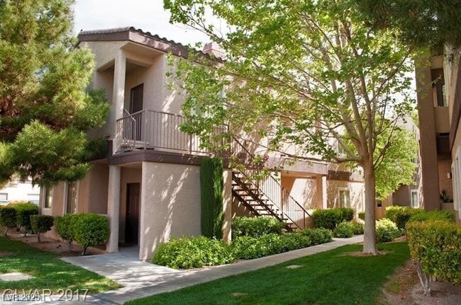 Primary Photo - 5250 S Rainbow Blvd