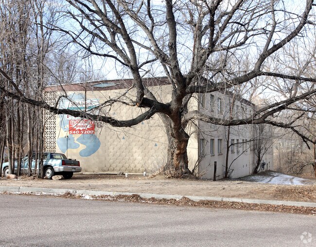 Building Photo - Shadybrook Apartments