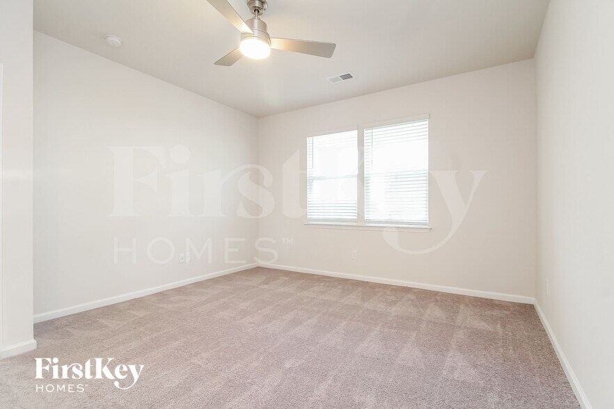 Building Photo - 462 Yoshino Cherry Dr