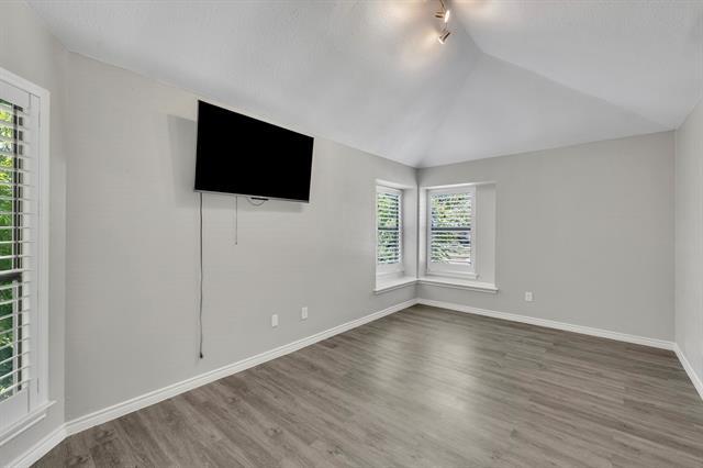 Building Photo - 2422 Libra Dr