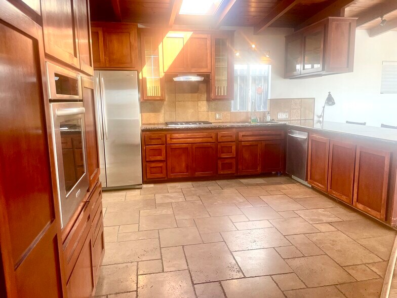 Building Photo - 123 Avenida Dolores