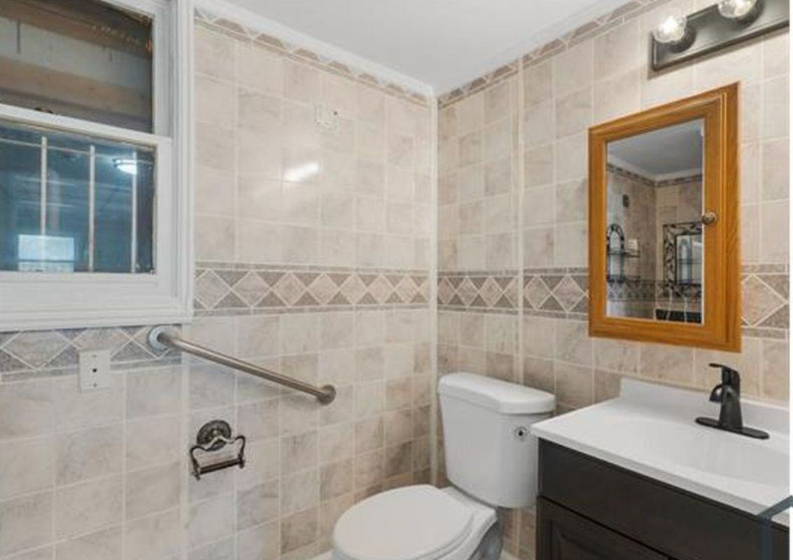 Building Photo - 2970 Armstrong Dr