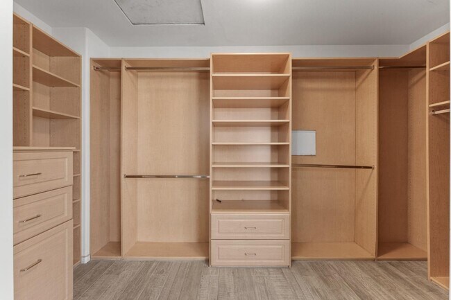 Building Photo - 13422 Apricot Tree Ln
