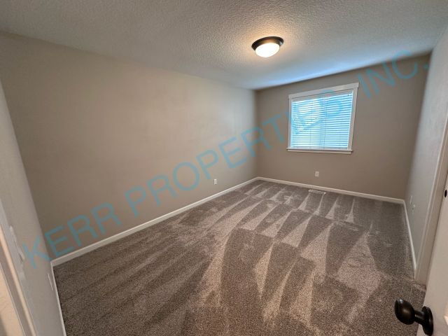 Building Photo - Spacious 4-Bed Gem in Gresham with 2.5 Baths and 2,665 Sq Ft of Comfort!