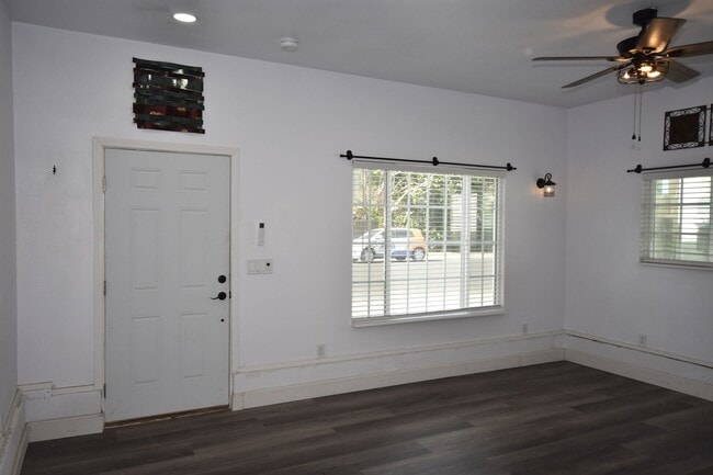 Building Photo - 1544 Maryland Ave