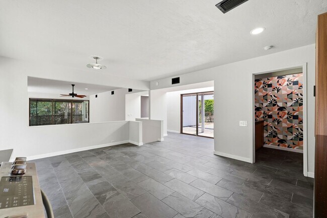 Building Photo - 2266 SW 43rd Pl