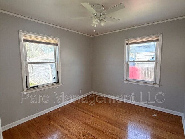 Building Photo - 10116 Outer Dr W